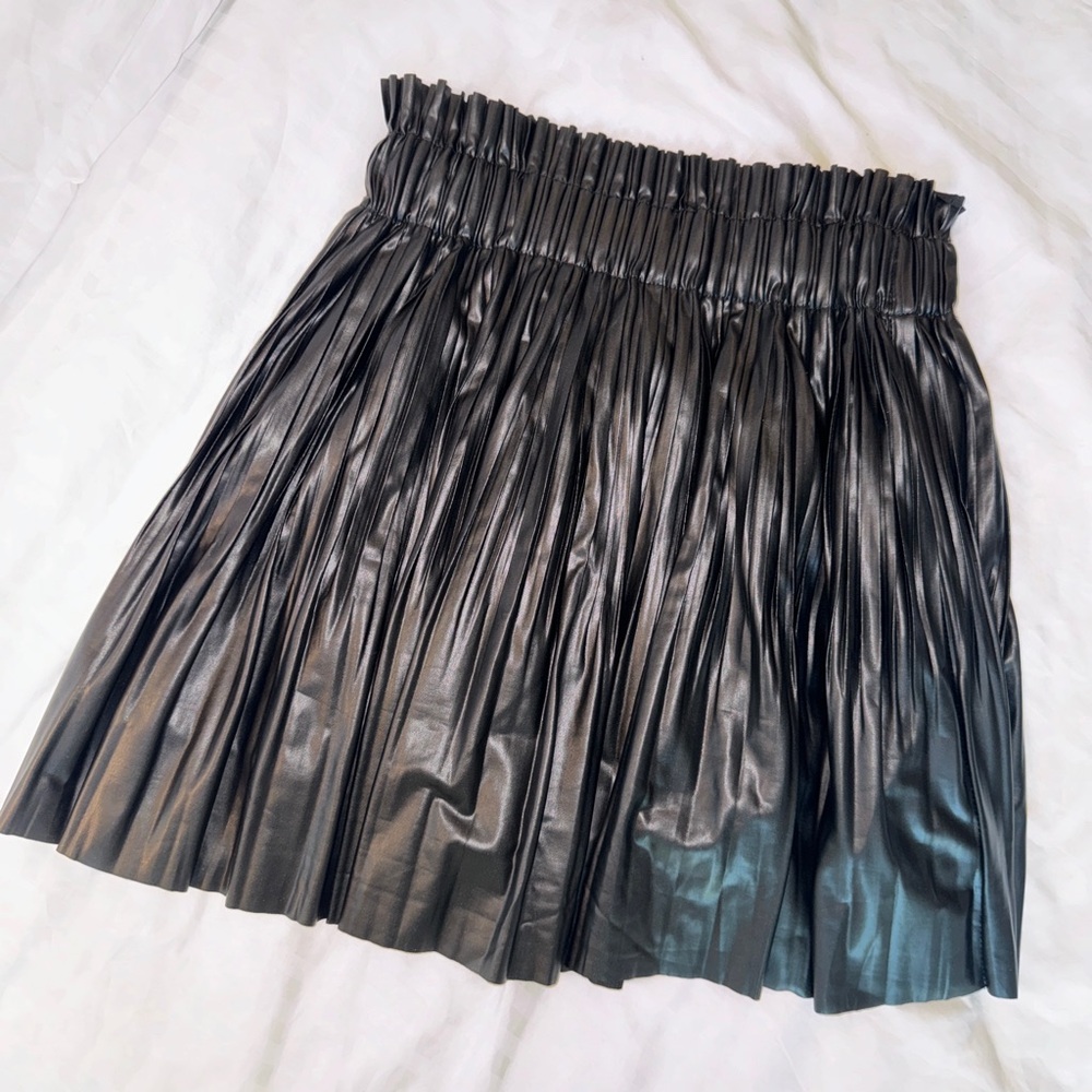 ZARA Leather Pleated Skirt🎃